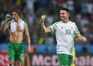 LILLE, FRANCE - JUNE 22:  Robbie Keane of Republic of Ireland celebrates his team's 1-0 win in the UEFA EURO 2016 Group E match between Italy and Republic of Ireland at Stade Pierre-Mauroy on June 22, 2016 in Lille, France.  (Photo by Claudio Villa/Getty Images)
